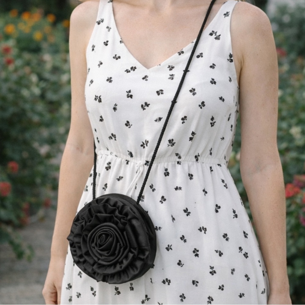 Vintage Black Rose Embellished Crossbody Bag